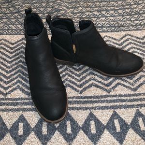 black chelsea boots